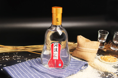 司空尹香 白酒電商網(wǎng)頁拍攝的藝術(shù)與商業(yè)融合